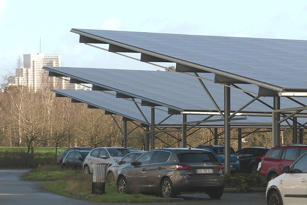 Énergies renouvelables. Les panneaux solaires se multiplient sur le toit des parkings