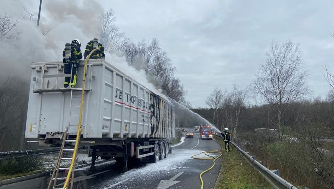 Intervention des pompiers nantais sur une bretelle du périphérique nantais - Sapeurs pompiers de Loire-Atlantique D.R.